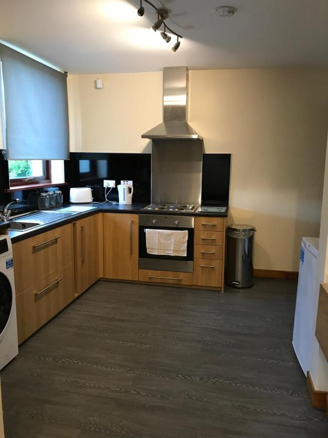 No 5 Newly Refurbished 4 Bedroom House Cononbridge Exterior foto